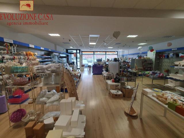Locale Commerciale in vendita a Terzo Di Aquileia, Friuli-Venezia Giulia
