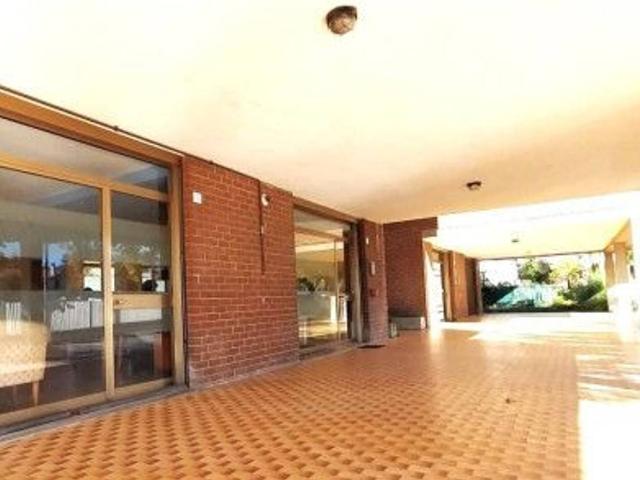 Locale Commerciale in vendita a Altolina, Foligno