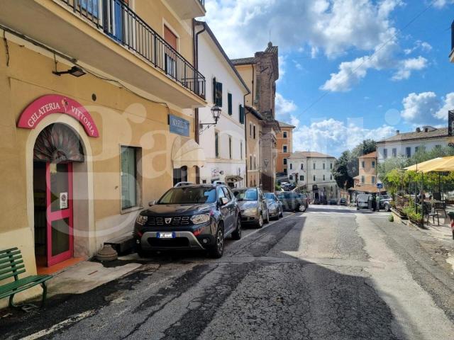 Locale Commerciale in vendita a Stimigliano, Lazio
