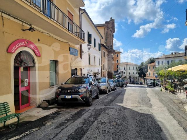 Locale Commerciale in vendita a Stimigliano, Lazio