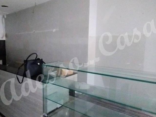 Locale Commerciale in vendita a Unione di Comuni della Romagna Forlivese, Quattro