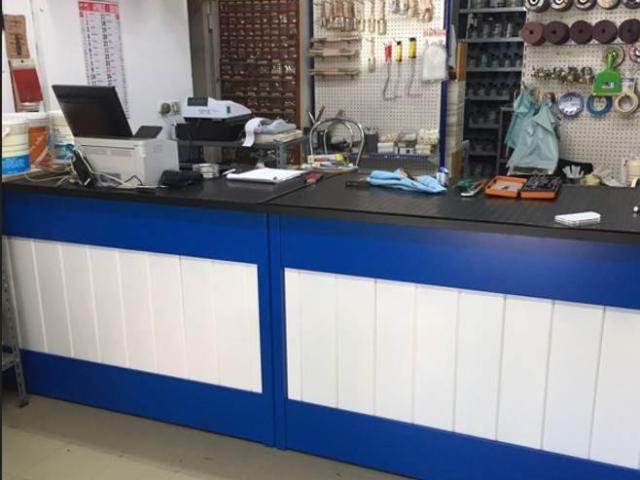 Locale Commerciale in vendita a Unione di Comuni della Romagna Forlivese, Quattro