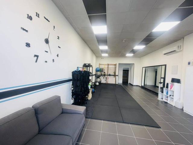 Locale Commerciale in vendita a De Matthaeis, Frosinone