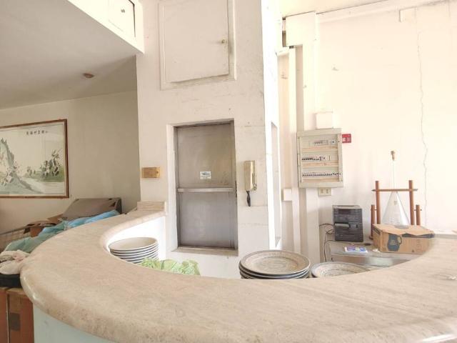 Locale Commerciale in vendita a Unione dei Comuni Circondario dell'Empolese Valdelsa, Fucecchio