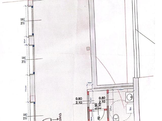 Locale Commerciale in vendita a Centro, Gallarate