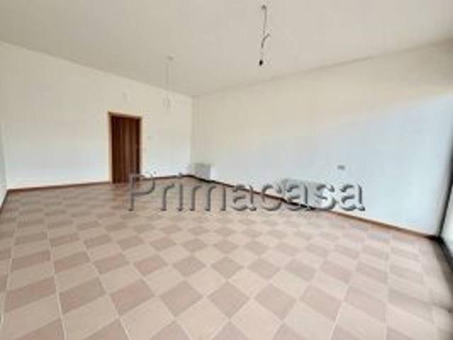 Locale Commerciale in vendita a Gazzo Veronese, Roncanova