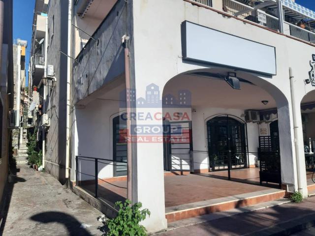 Locale Commerciale in vendita a Chianchitta, Giardini Naxos