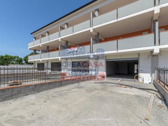 Locale Commerciale in vendita a Chianchitta, Giardini Naxos
