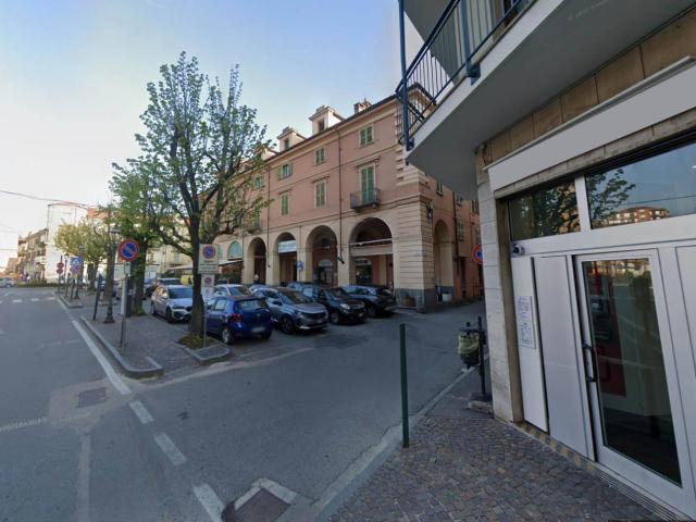 Locale Commerciale in vendita a Piemonte, Torino