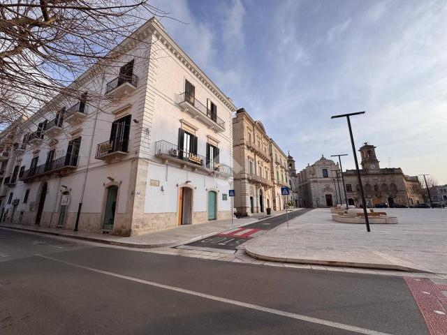 Locale Commerciale in vendita a Puglia, Bari