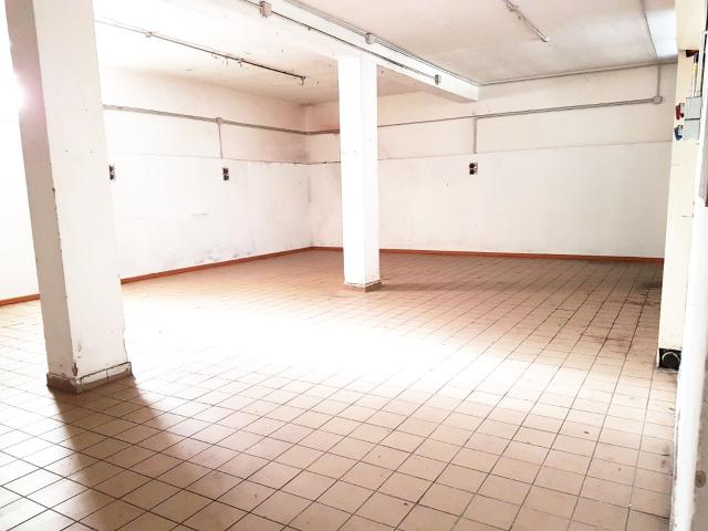 Locale Commerciale in vendita a Colonne, Giugliano In Campania