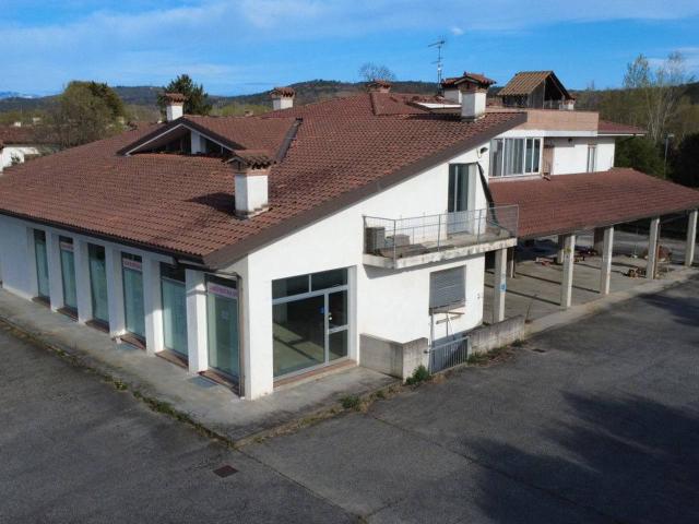 Locale Commerciale in vendita a Località Saleti, Gradisca D'isonzo