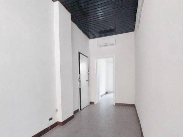 Locale Commerciale in vendita a Bassa Reggiana, Re