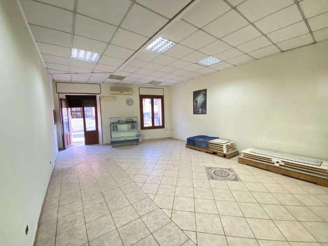 Locale Commerciale in vendita a Iglesias, Sardigna/Sardegna