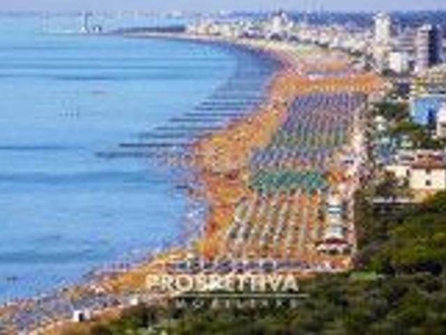 Locale Commerciale in vendita a Jesolo, Veneto