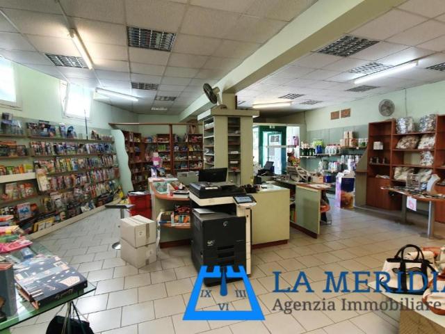 Locale Commerciale in vendita a Spicchio, Lamporecchio
