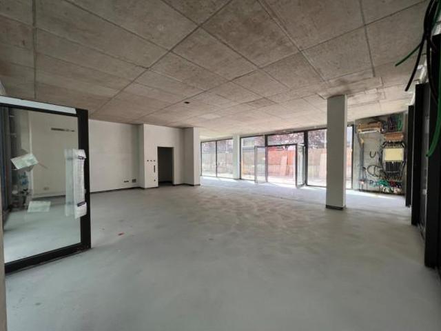 Locale Commerciale in vendita a Burggrafenamt - Burgraviato, Lana