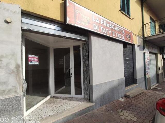 Locale Commerciale in vendita a Valle Mazzone, Lariano