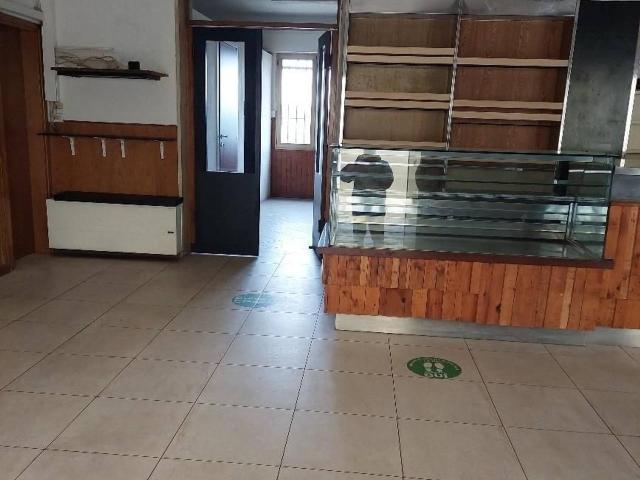 Locale Commerciale in vendita a Lastra A Signa, Toscana