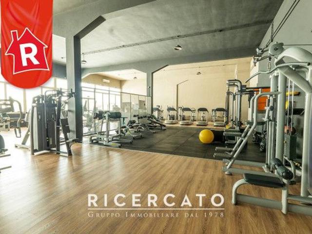 Locale Commerciale in vendita a Puglia, Lecce