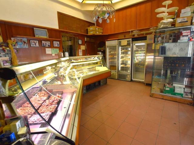 Locale Commerciale in vendita a Livorno, Toscana