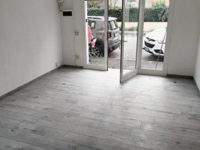 Locale Commerciale in vendita a Livorno
