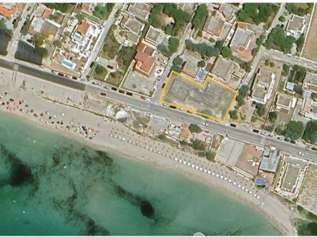 Locale Commerciale in vendita a Puglia, Taranto
