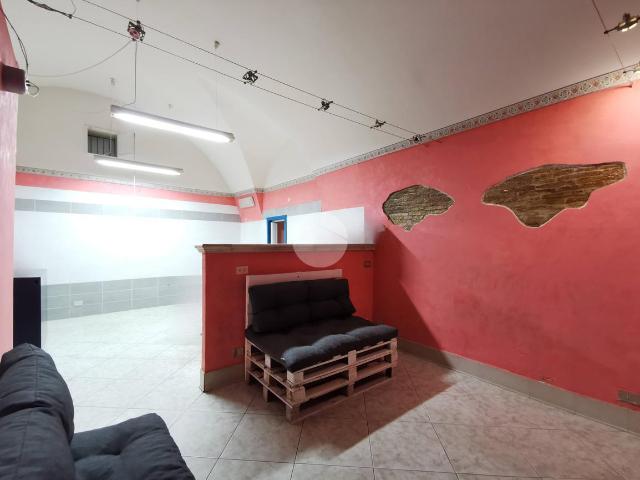 Locale Commerciale in vendita a Puglia, Foggia