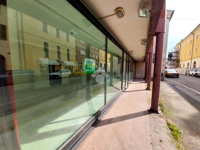 Locale Commerciale in vendita a Unione dei comuni della Bassa Romagna, Lugo