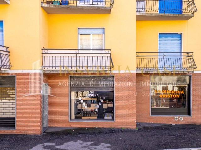 Locale Commerciale in vendita a Comunità Montana Valli del Verbano, Luino