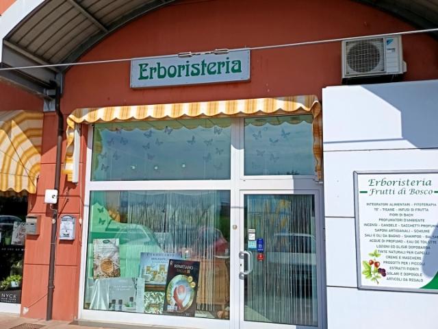 Locale Commerciale in vendita a Bassa Reggiana, Re