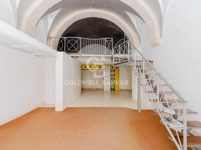 Locale Commerciale in vendita a Puglia, Lecce