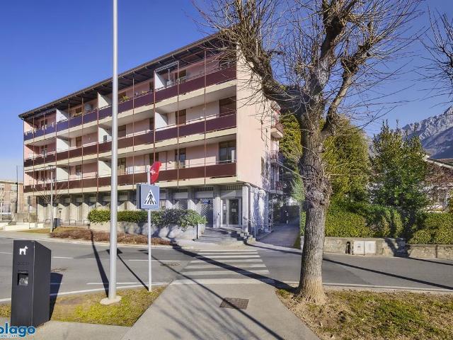 Locale Commerciale in vendita a Somana, Mandello Del Lario