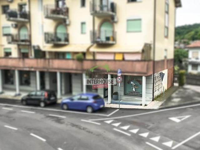 Locale Commerciale in vendita a Maniago, Friuli-Venezia Giulia