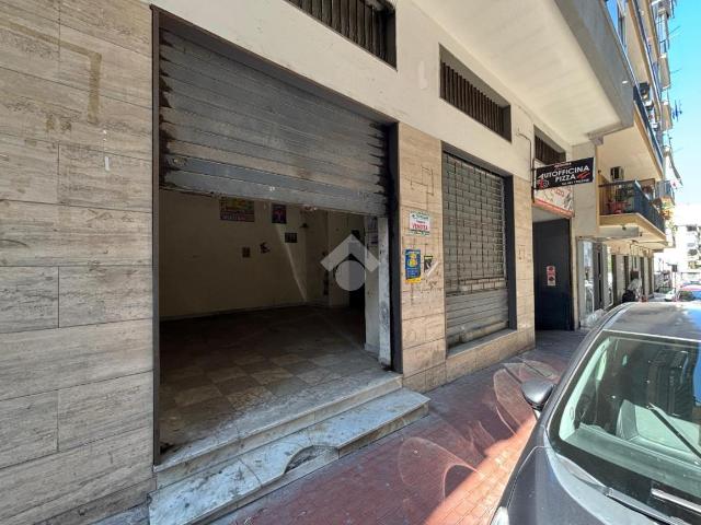 Locale Commerciale in vendita a Marano Di Napoli, Campania