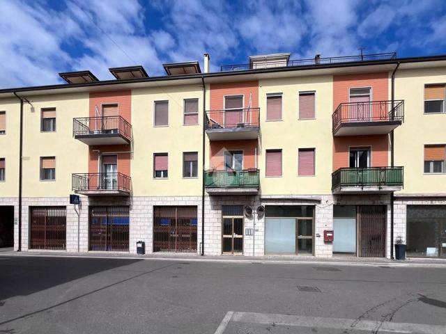 Locale Commerciale in vendita a Marmirolo, Lombardia