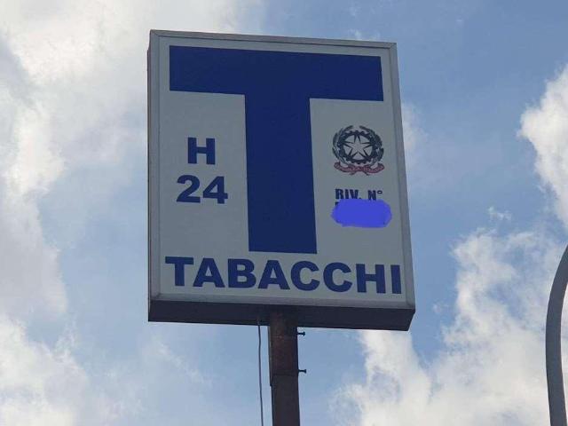 Locale Commerciale in vendita a Mascali, Sicilia