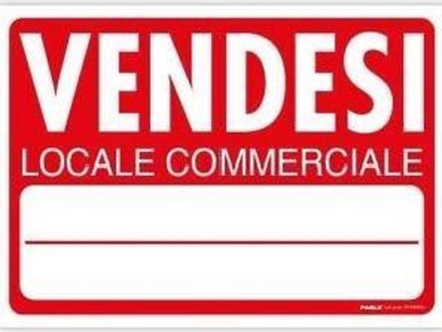 Locale Commerciale in vendita a San Carlo, Marina Di Massa