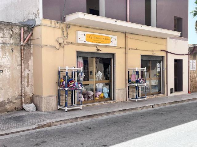 Locale Commerciale in vendita a Menfi, Sicilia