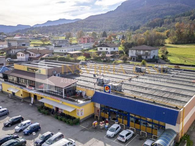 Locale Commerciale in vendita a Comunità Montana Valli del Verbano, Mesenzana