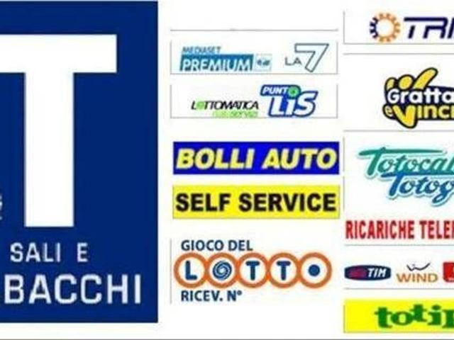 Locale Commerciale in vendita a Marotta, Messina