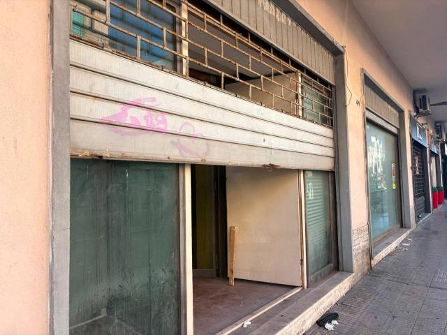 Locale Commerciale in vendita a III Circoscrizione, Messina