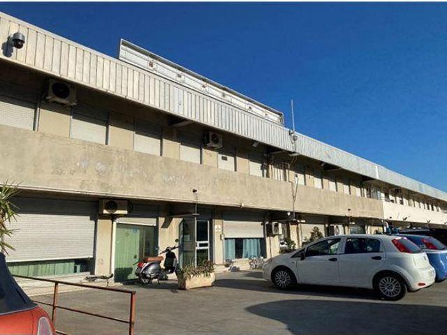 Locale Commerciale in vendita a I Circoscrizione, Messina