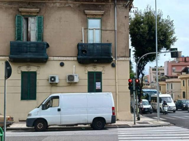 Locale Commerciale in vendita a IV Circoscrizione, Messina