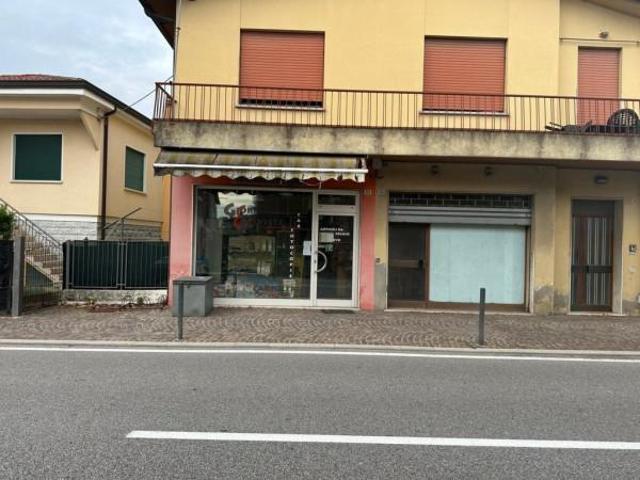 Locale Commerciale in vendita a Marano Veneziano, Mira