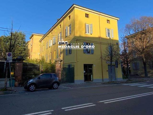 Locale Commerciale in vendita a Centro Storico, Modena