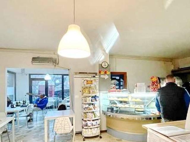 Locale Commerciale in vendita a Crocetta-San Lazzaro-Modena Est, Modena