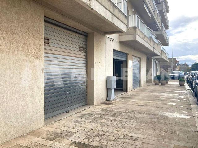 Locale Commerciale in vendita a Modica Alta, Marina Di Modica