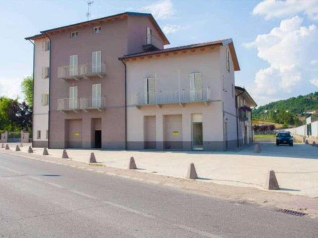 Locale Commerciale in vendita a Piemonte, Asti