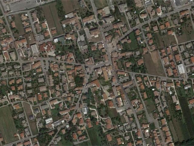 Locale Commerciale in vendita a Centro, Montebelluna